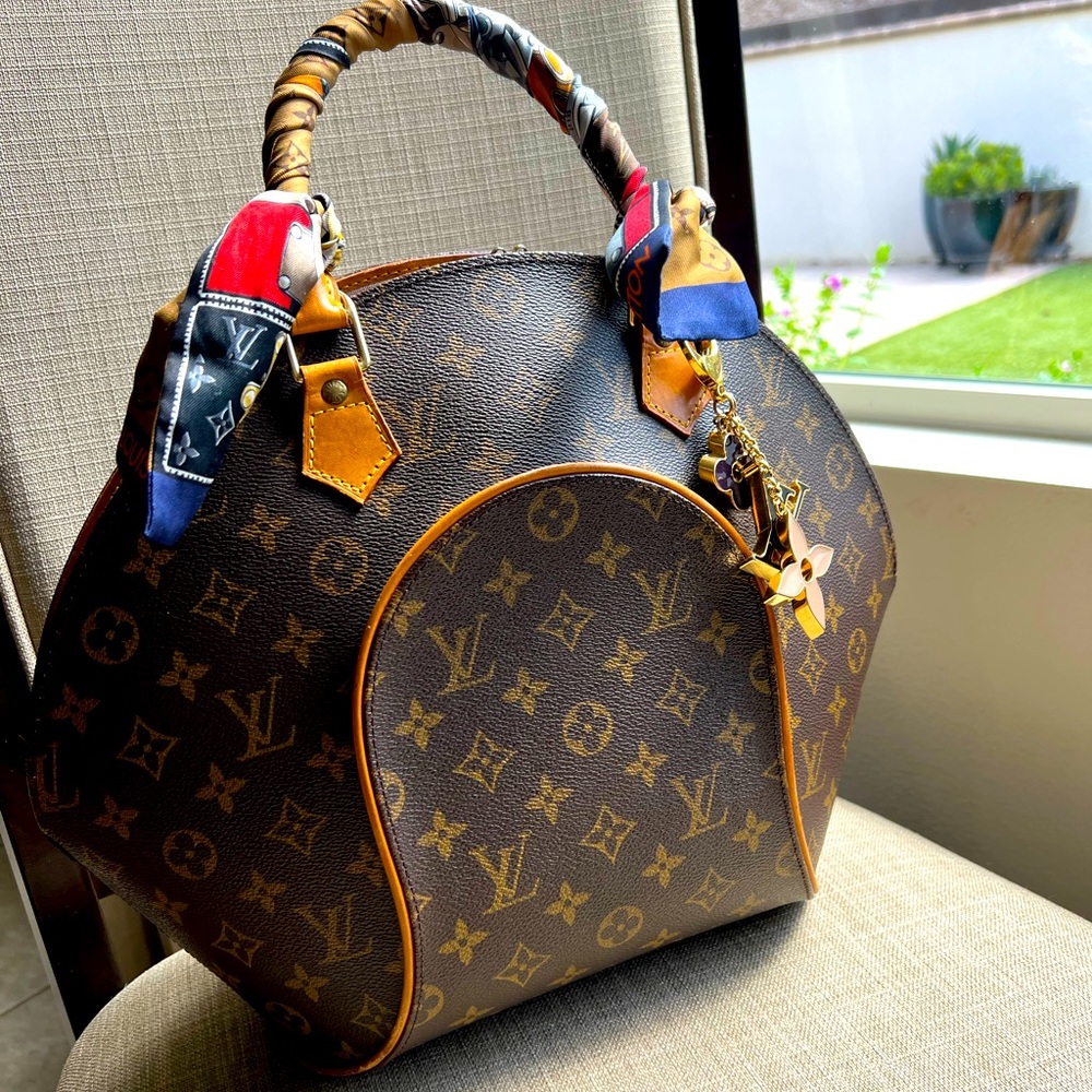 Louis Vuitton Ellipse 💋